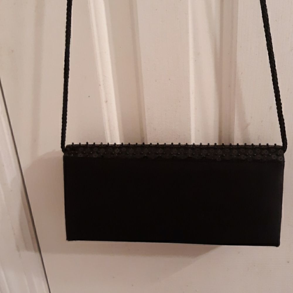 La Regale Handbag  - Picture 3 of 7
